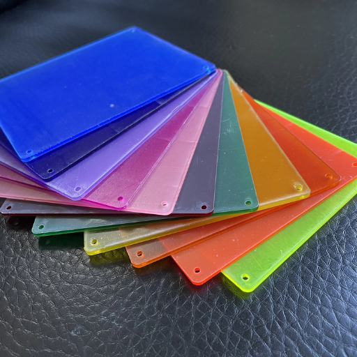 Choosing the Right Supplier for Acrylic Sheets