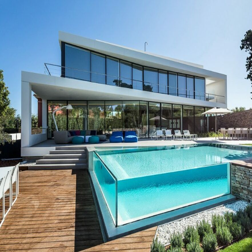 Why Choose Acrylic for Pools and Aquariums?